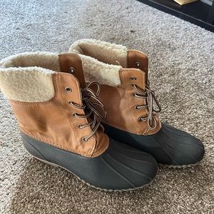Duck boots